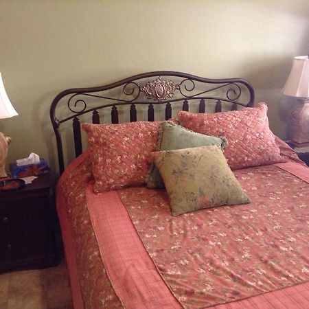 לוויס B&B De La Traverse מראה חיצוני תמונה