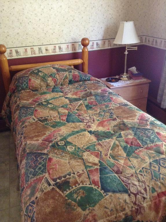 לוויס B&B De La Traverse מראה חיצוני תמונה