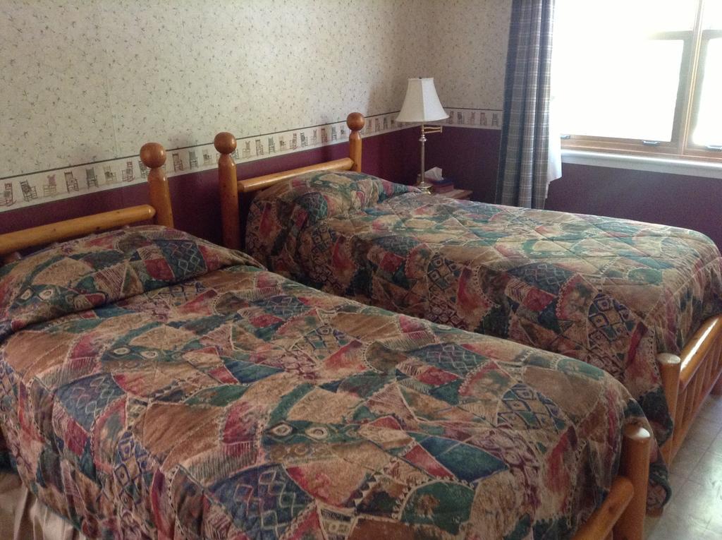 לוויס B&B De La Traverse חדר תמונה