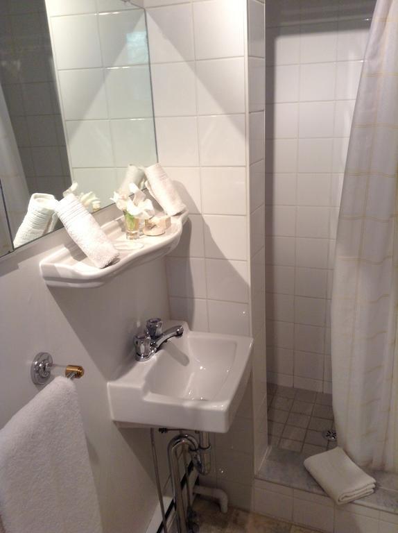 לוויס B&B De La Traverse חדר תמונה